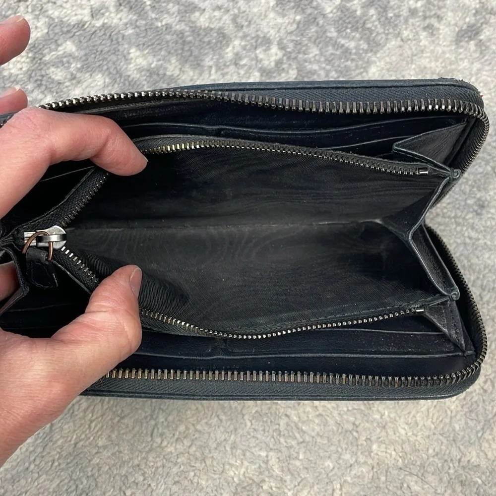 Bottega Veneta Intrecciato Piccolo Zip Around Wallet Black Woven Leather